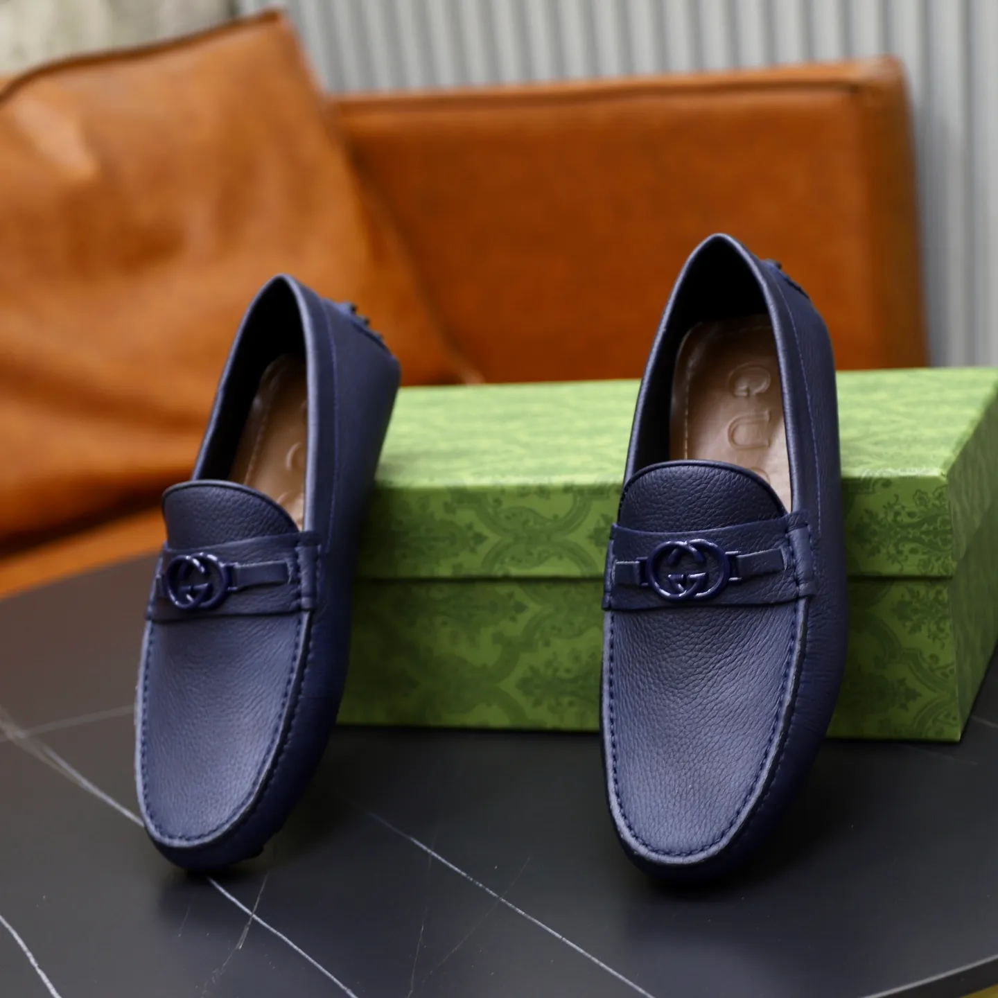 Ex-factory price: 460💰[GUCCI] Gucci ⚠️High-end men’s driving and pedal series ⚠️38-44 (customized for 45) ⚠️All original cowhide leather! Thick and soft! Made entirely of calfskin lining! Rubber sheet anti-slip beanie sole! Three-dimensional package technology! Fashionable and classic! Handicrafts! Original high quality! Feel free to compare!